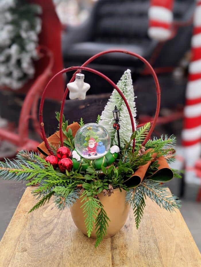 The Watering Can | This kit features a snow globe, seasonal greenery and decorations.