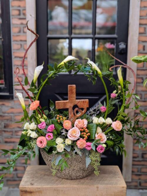 Full view of the Comfort in Faith sympathy floral arrangement